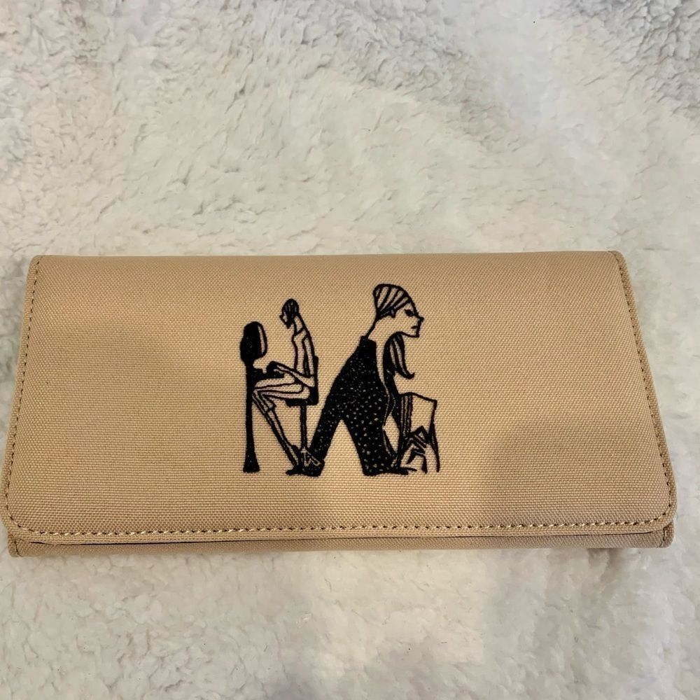 NWT Trifold Wallet - Picture 2 of 10